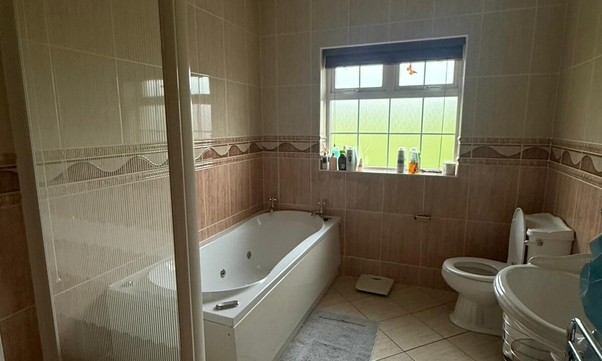Photo of Bathroom in Bekan