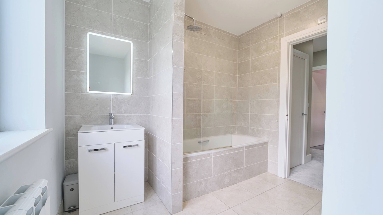 Photo of Bathroom in Lecemy