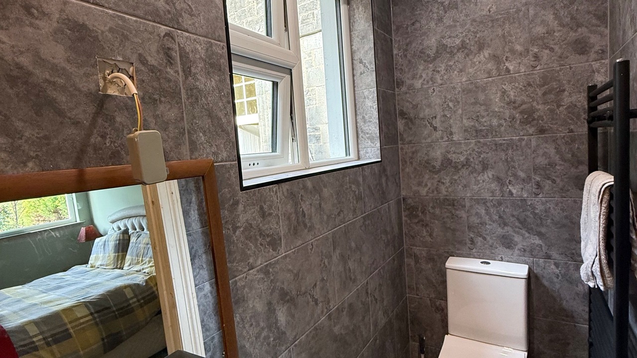 Photo of Bathroom in Parteen