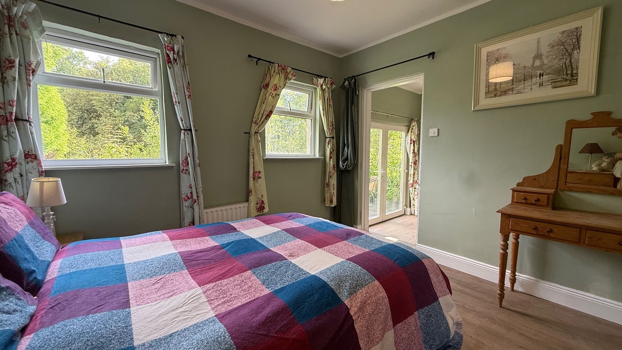 Photo of Bedroom in Parteen