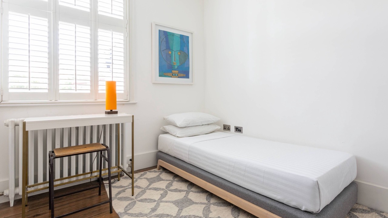Photo of Bedroom in Newington