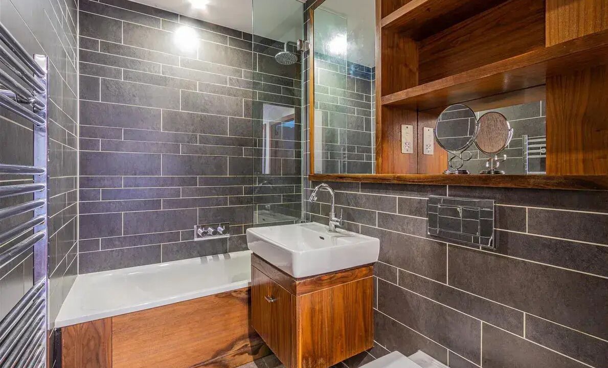 Photo of Bathroom in Castle Quarter