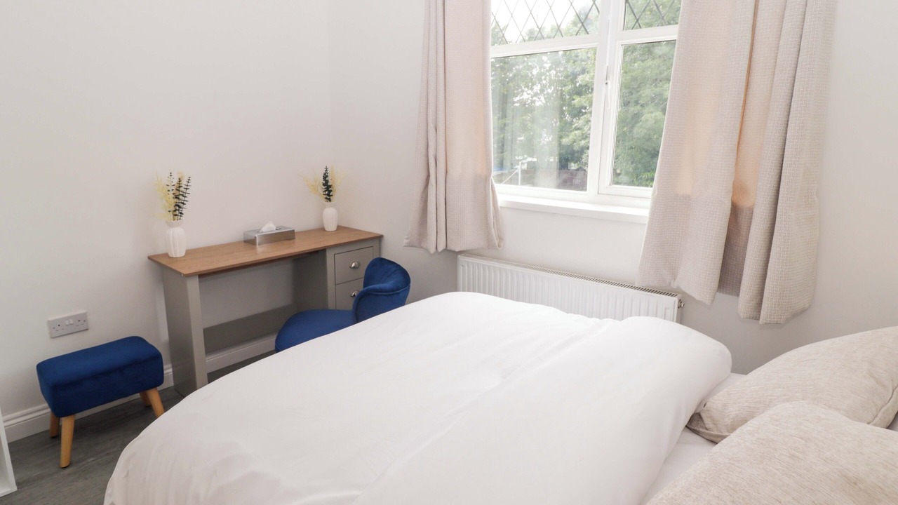 Photo of Bedroom in Barry