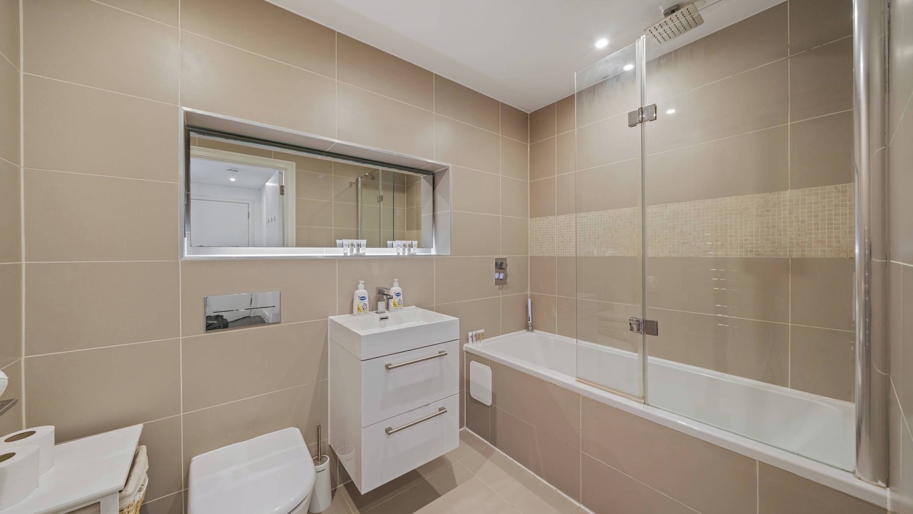 Photo of Bathroom in Surrey Docks