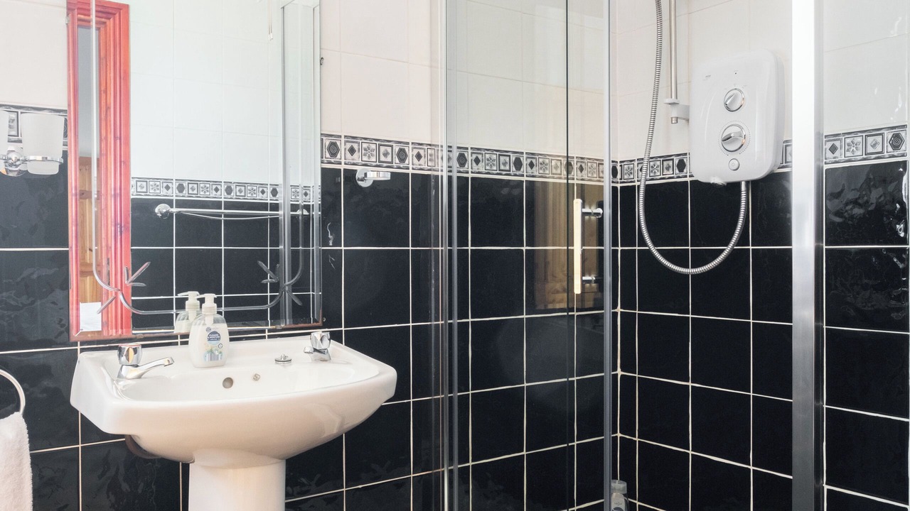 Photo of Bathroom in Liscannor