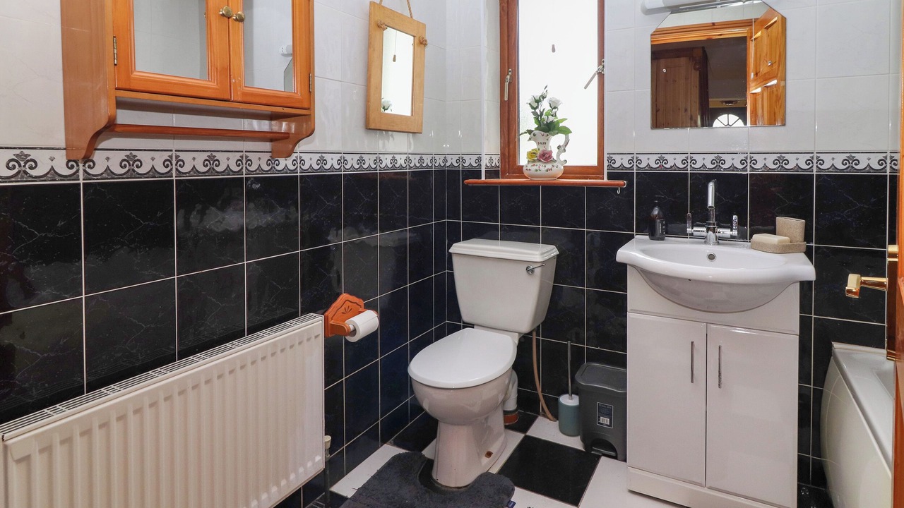 Photo of Bathroom in Doonbeg