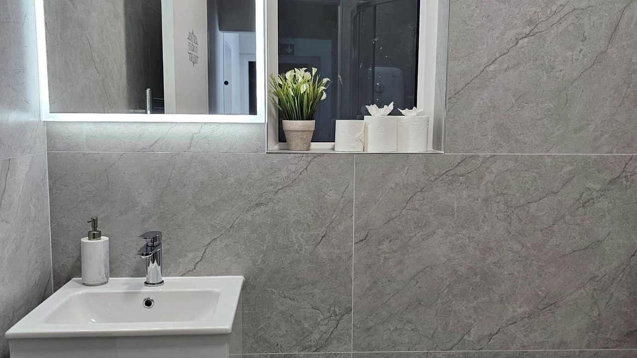 Photo of Bathroom in Roscoe