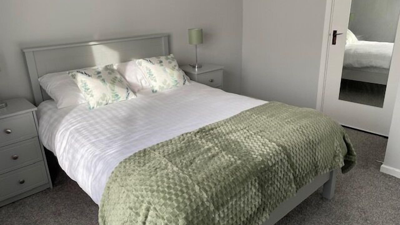 Photo of Bedroom in Roscoe
