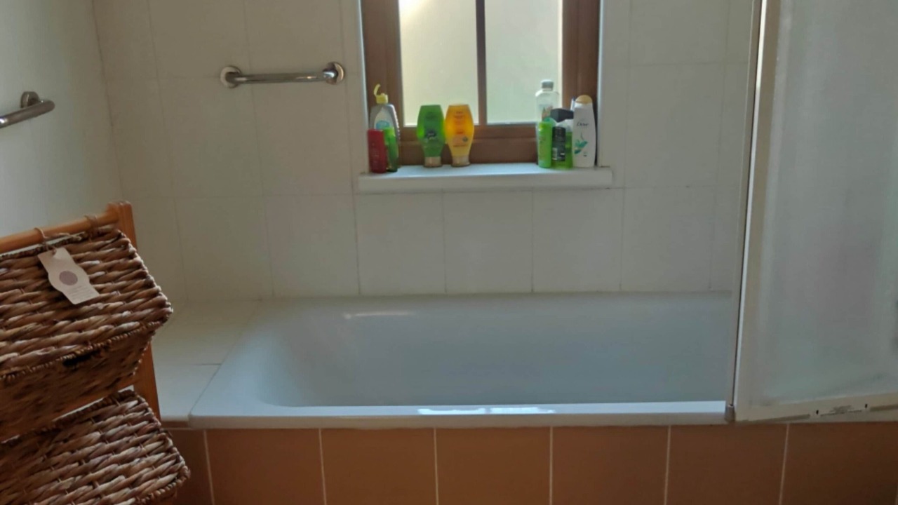 Photo of Bathroom in Drumshanbo
