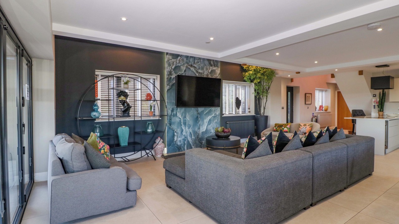 Photo of Livingroom in Pontyclun