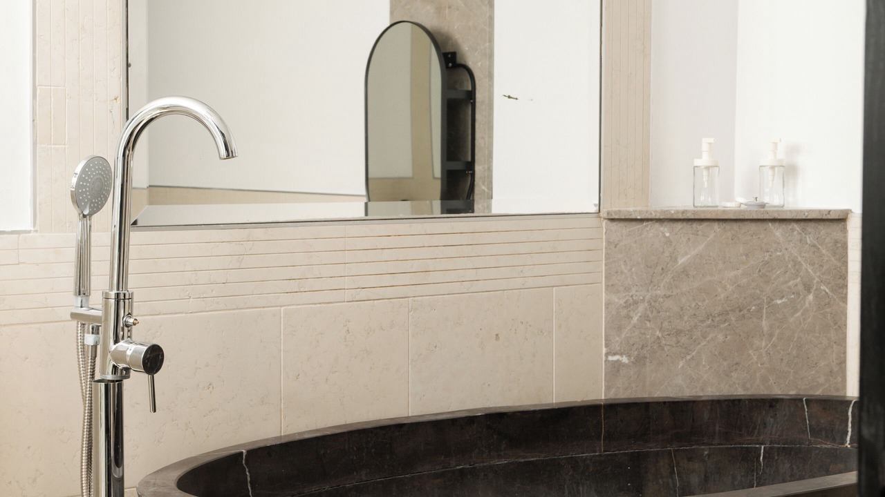 Photo of Bathroom in Belfast Central District