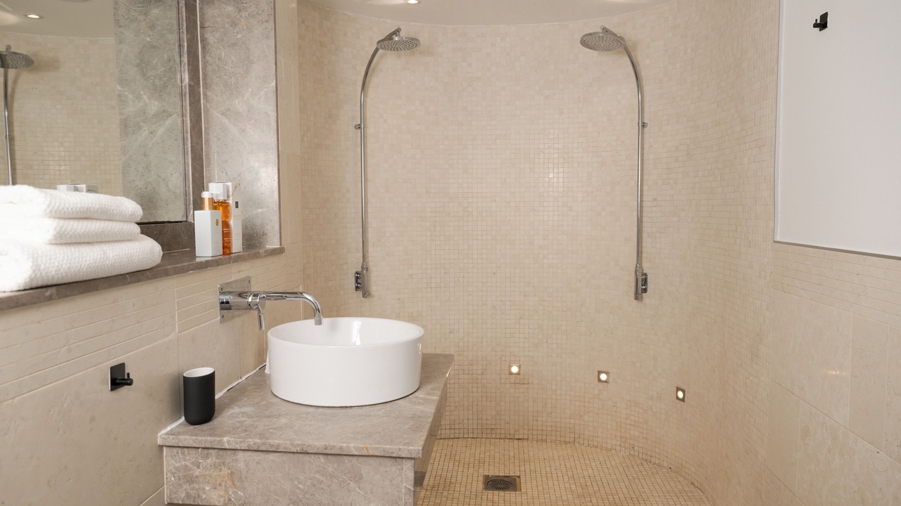 Photo of Bathroom in Belfast Central District
