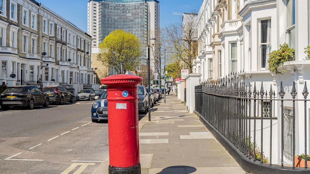 Photo of Others in West Brompton