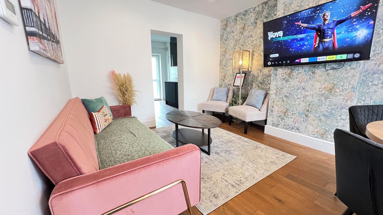 Photo of Livingroom in Charlton