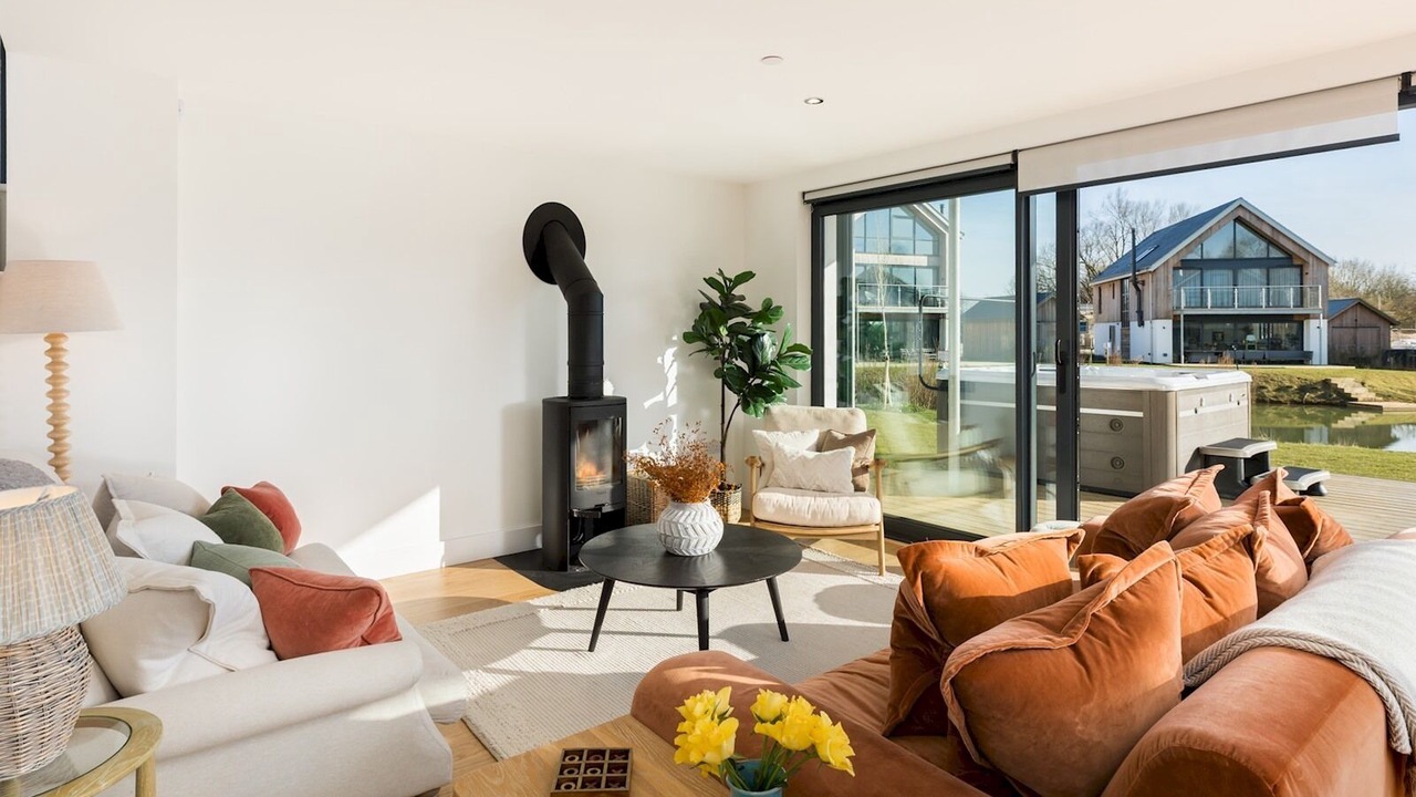 Photo of Livingroom in Cirencester