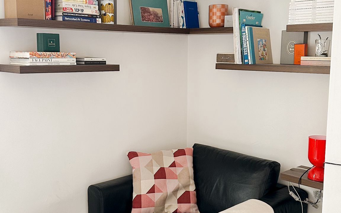 Photo of Livingroom in Swiss Cottage