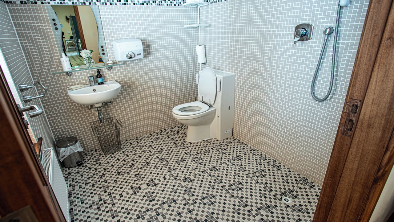 Photo of Bathroom in Roscoe
