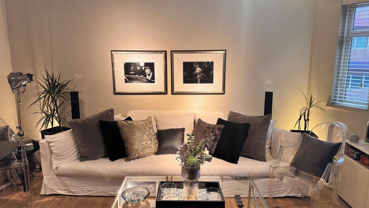 Photo of Livingroom in Prince's