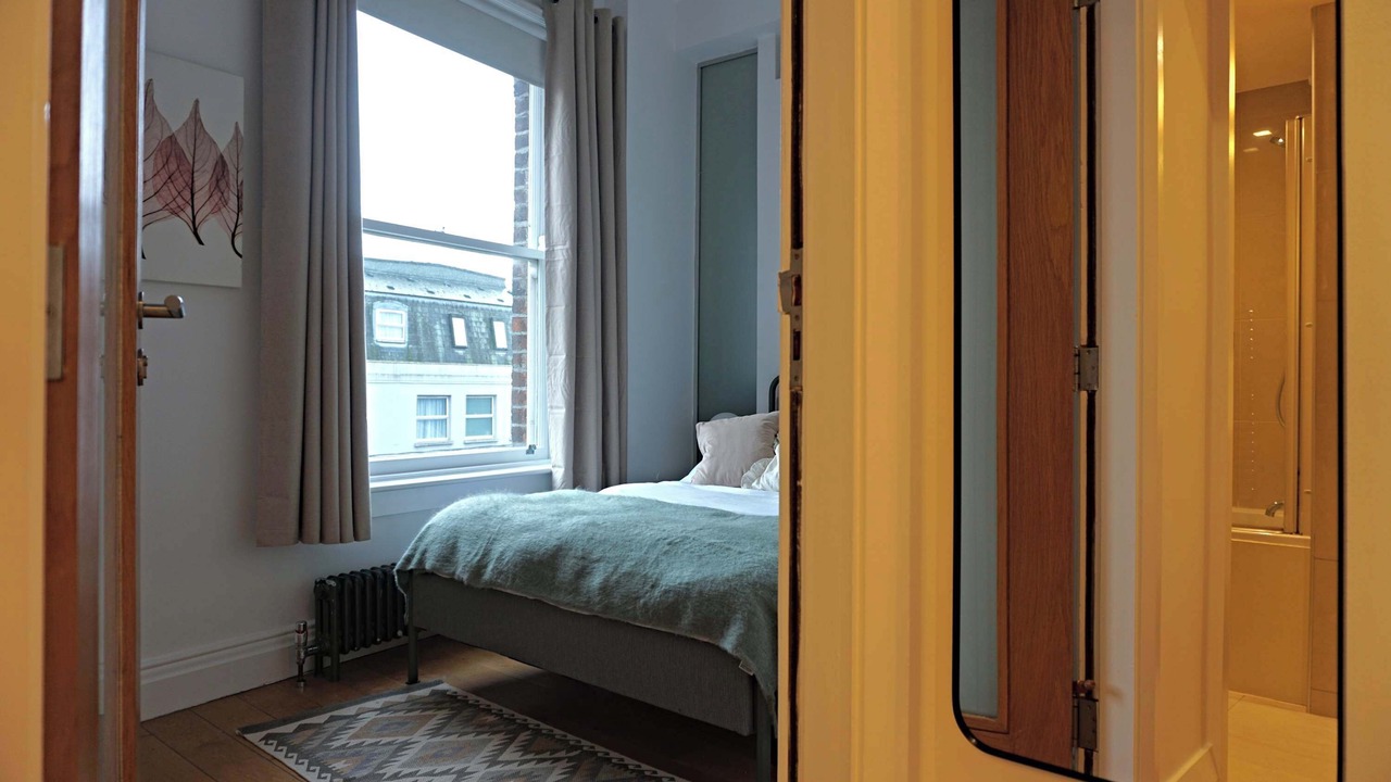 Photo of Bedroom in Temple Bar