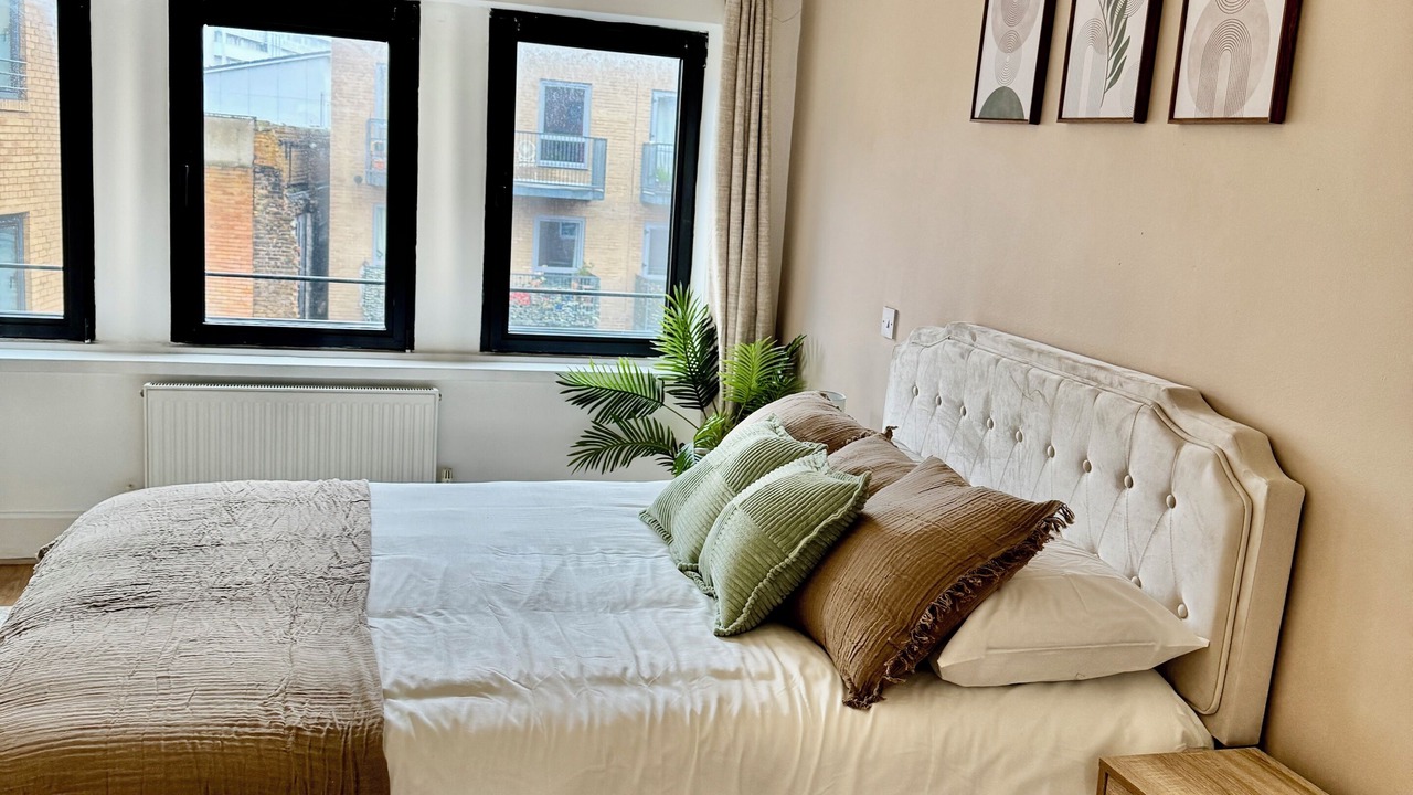 Photo of Bedroom in Shadwell