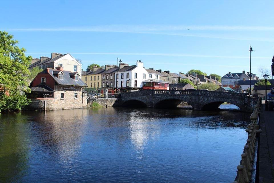 Photo of Buildings in Ballyroddy