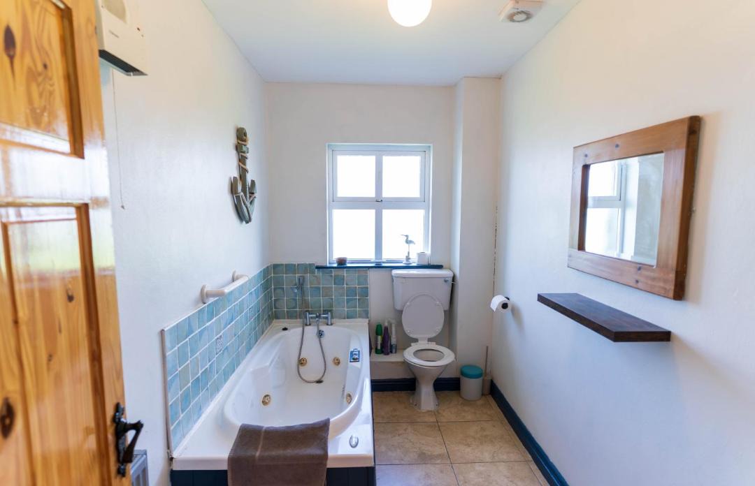 Photo of Bathroom in Portmagee