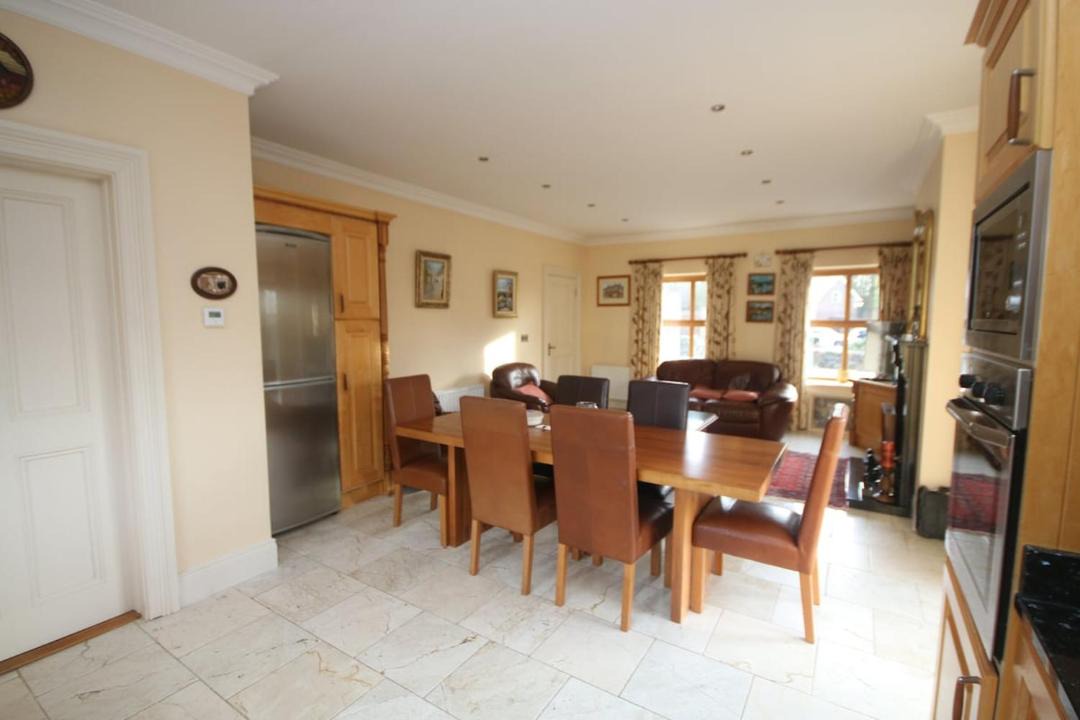 Photo of Kitchen in Rahardrum
