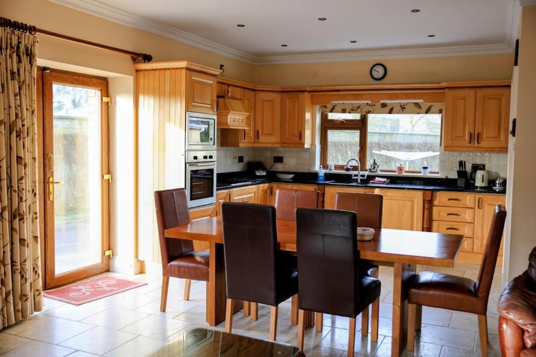 Photo of Kitchen in Rahardrum