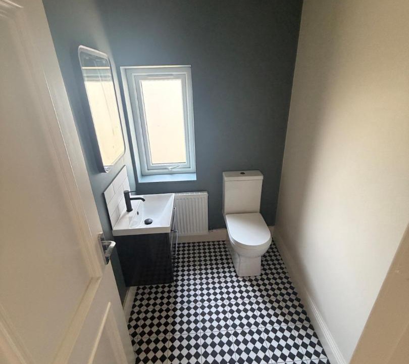 Photo of Bathroom in Cluain Eois