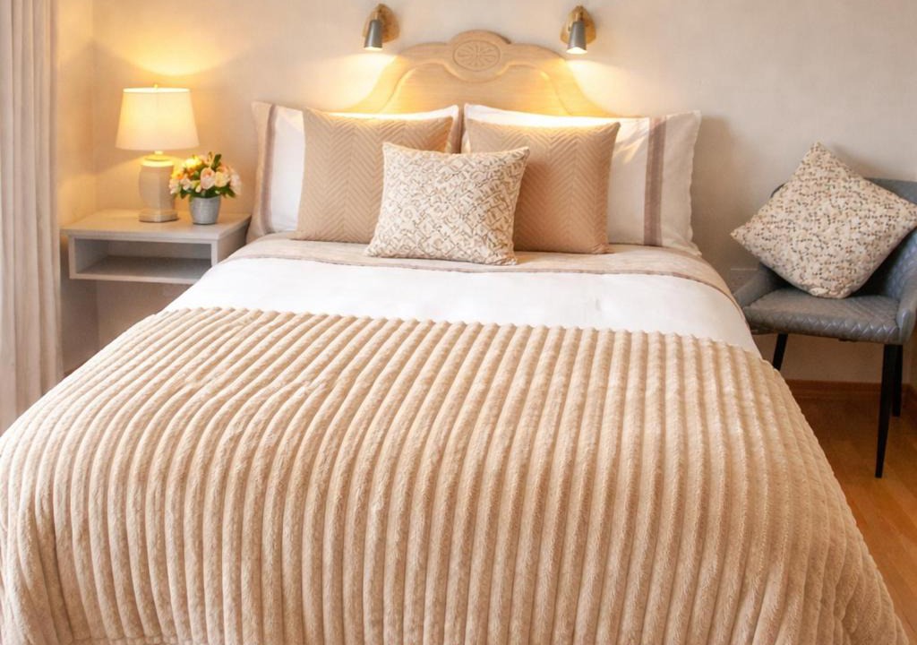 Photo of Bedroom in Knock