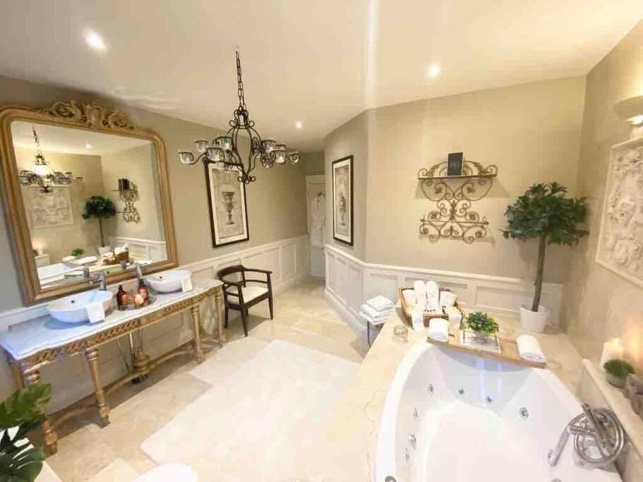 Photo of Bathroom in Blessington