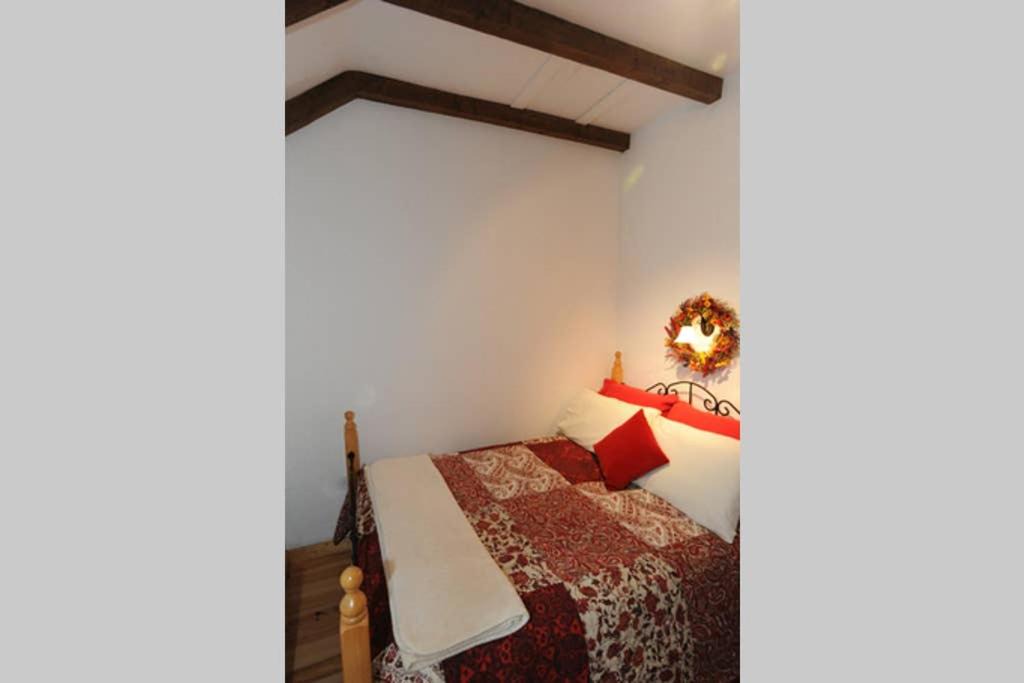 Photo of Bedroom in Doolin