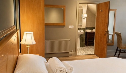Comfort Double Room, 1 King Bed, Garden View