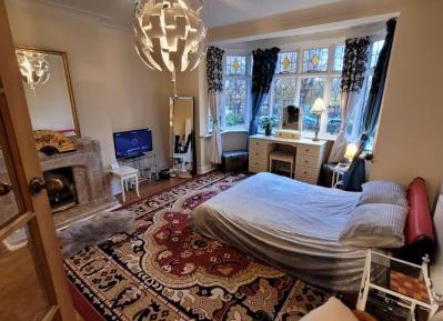 Deluxe Double Room (2 Adults + 1 Child)