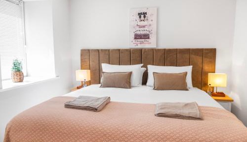 Double or Twin Room with Private Bathroom