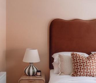 Deluxe One-Bedroom Apartment