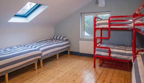 6-Bed Mixed Dormitory Room
