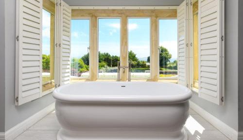 Deluxe Suite with Sea View