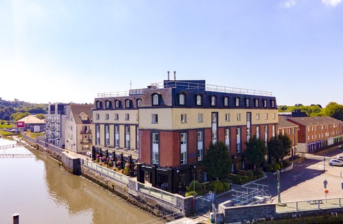 Waterford Hotel | Waterford Marina Hotel