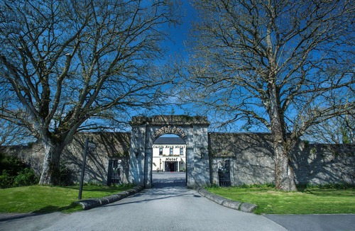 Trim Hotel | Castle Arch Hotel