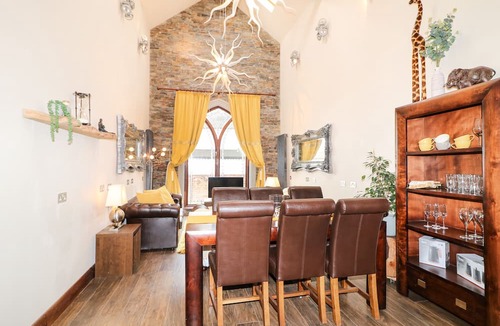 Lisnagunogue Cottage | The Upper Room