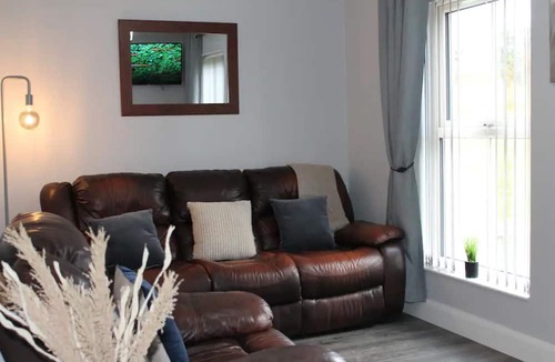 Coleraine House | Forest View House - Private Hot Tub