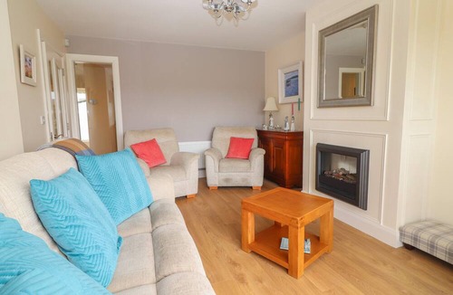 Fenit Cottage | 20 Lighthouse Village