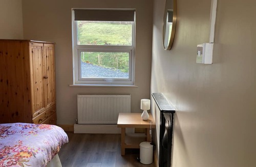 Leenane Cottage | Hillview House - Leenane