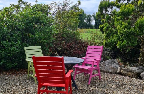 Ennis Apartment | 1 Bed Retreat-sleeps 2-secure Parking-garden