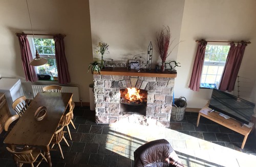 Tourmakeady Cottage | Carraigin Ban