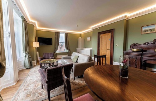 Portrush Bed & Breakfast | Antrim House Guest Rooms & Suites