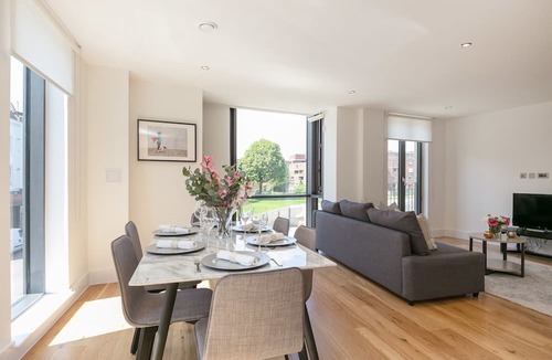 Golborne Apartment | Urban Chic - Portobello
