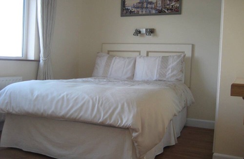 Tralee Cottage | Breenville FarmHouse