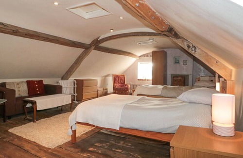 Dursley Cottage | Wards Court 2